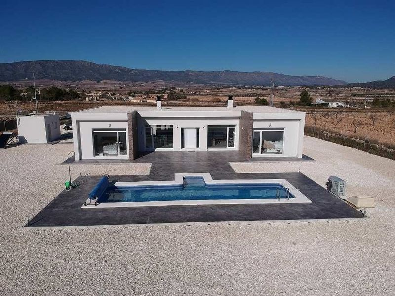 Villa te koop Pinoso, Alicante. Ref: 14136. Mayrasa Properties Costa Blanca