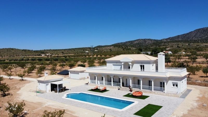 Villa te koop Pinoso, Alicante. Ref: 14137. Mayrasa Properties Costa Blanca
