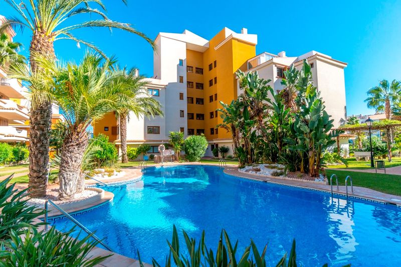 Appartementen te koop  in Orihuela-Costa, Alicante . Ref: 14563. Mayrasa Properties Costa Blanca
