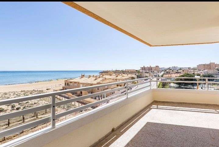 Apartment for sale  in Torrevieja, Alicante . Ref: 14761. Mayrasa Properties Costa Blanca