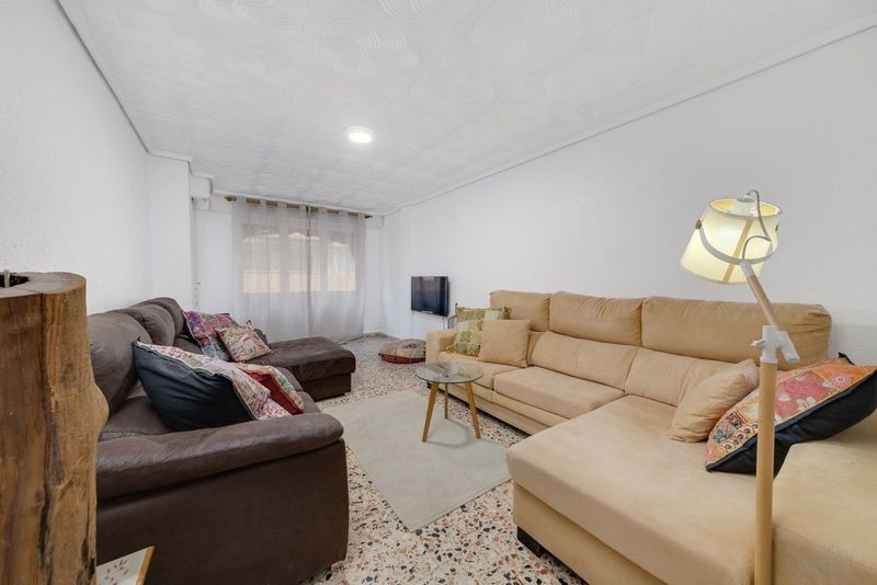 Apartamento en venta  en Torrevieja, Alicante . Ref: 14767. Mayrasa Properties Costa Blanca