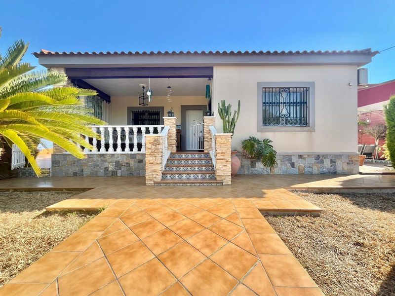 Freistehende Villa zu verkaufen Torrevieja, Alicante. Ref: 17747. Mayrasa Properties Costa Blanca