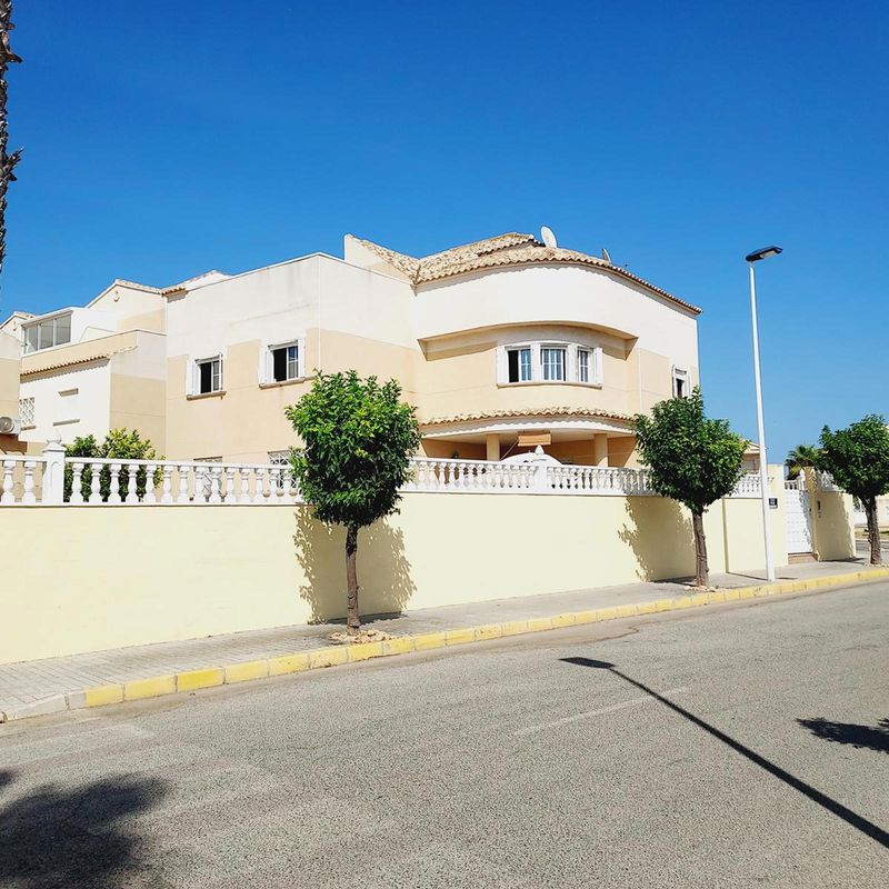Freistehende Villa zu verkaufen Torrevieja, Alicante. Ref: 18369. Mayrasa Properties Costa Blanca