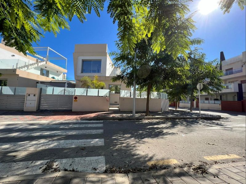 Freistehende Villa zu verkaufen Pilar De La Horadada, Alicante. Ref: 18436. Mayrasa Properties Costa Blanca