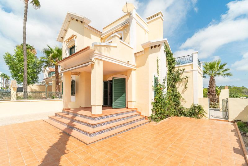 Freistehende Villa zu verkaufen Orihuela-Costa, Alicante. Ref: 19009. Mayrasa Properties Costa Blanca
