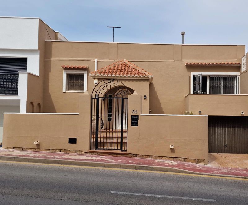 Reihenhaus zu verkaufen Torrevieja, Alicante. Ref: 19168. Mayrasa Properties Costa Blanca