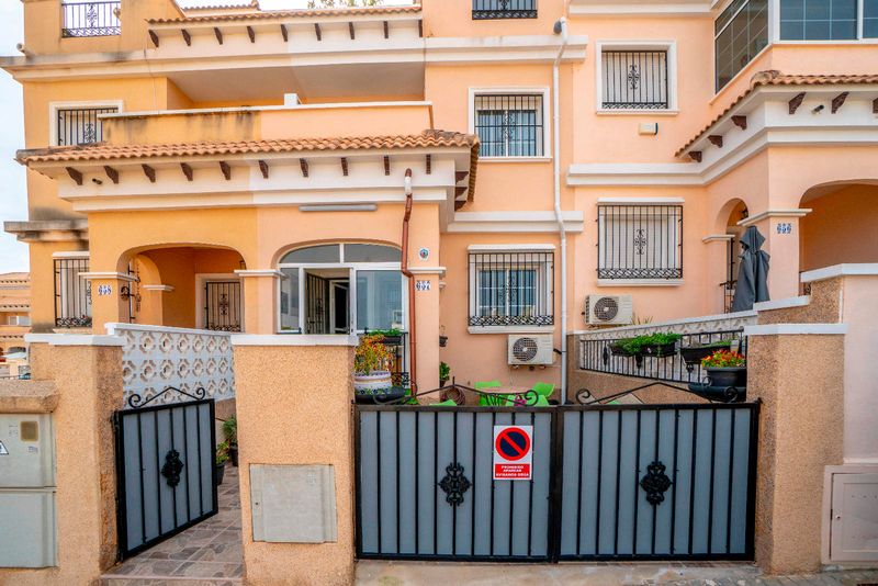 Doppelhaus zu verkaufen Orihuela-Costa, Alicante. Ref: 19357. Mayrasa Properties Costa Blanca