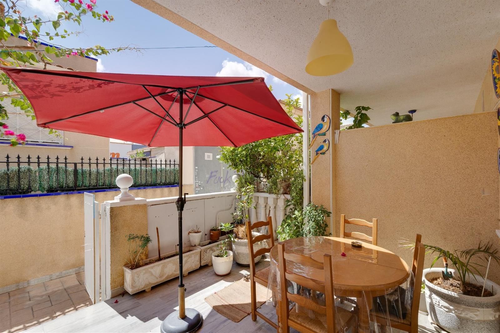 Chalet dúplex de 2 dormitorios y dos baños en Residencial Europa, Torrevieja