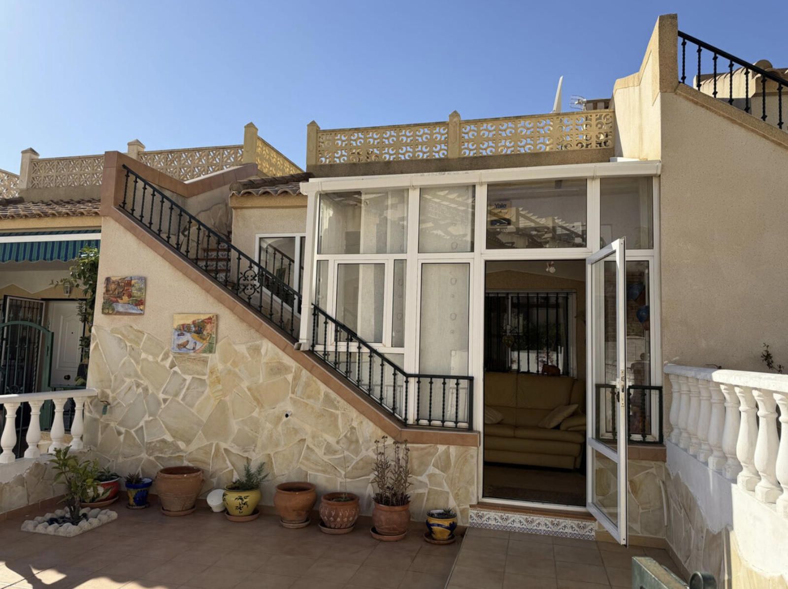 Un hogar con sol, calma y estilo de vida mediterráneo en Orihuela Costa