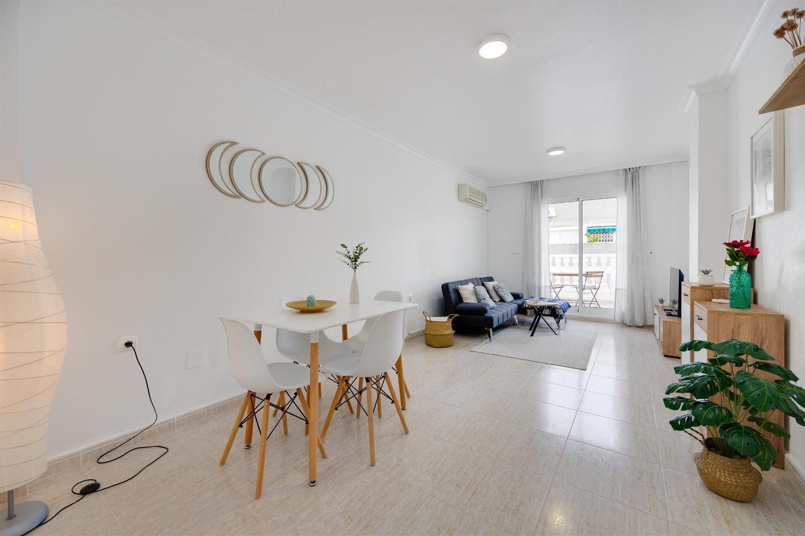 Ático de 2 dormitorios a tan solo 300 metros del mar