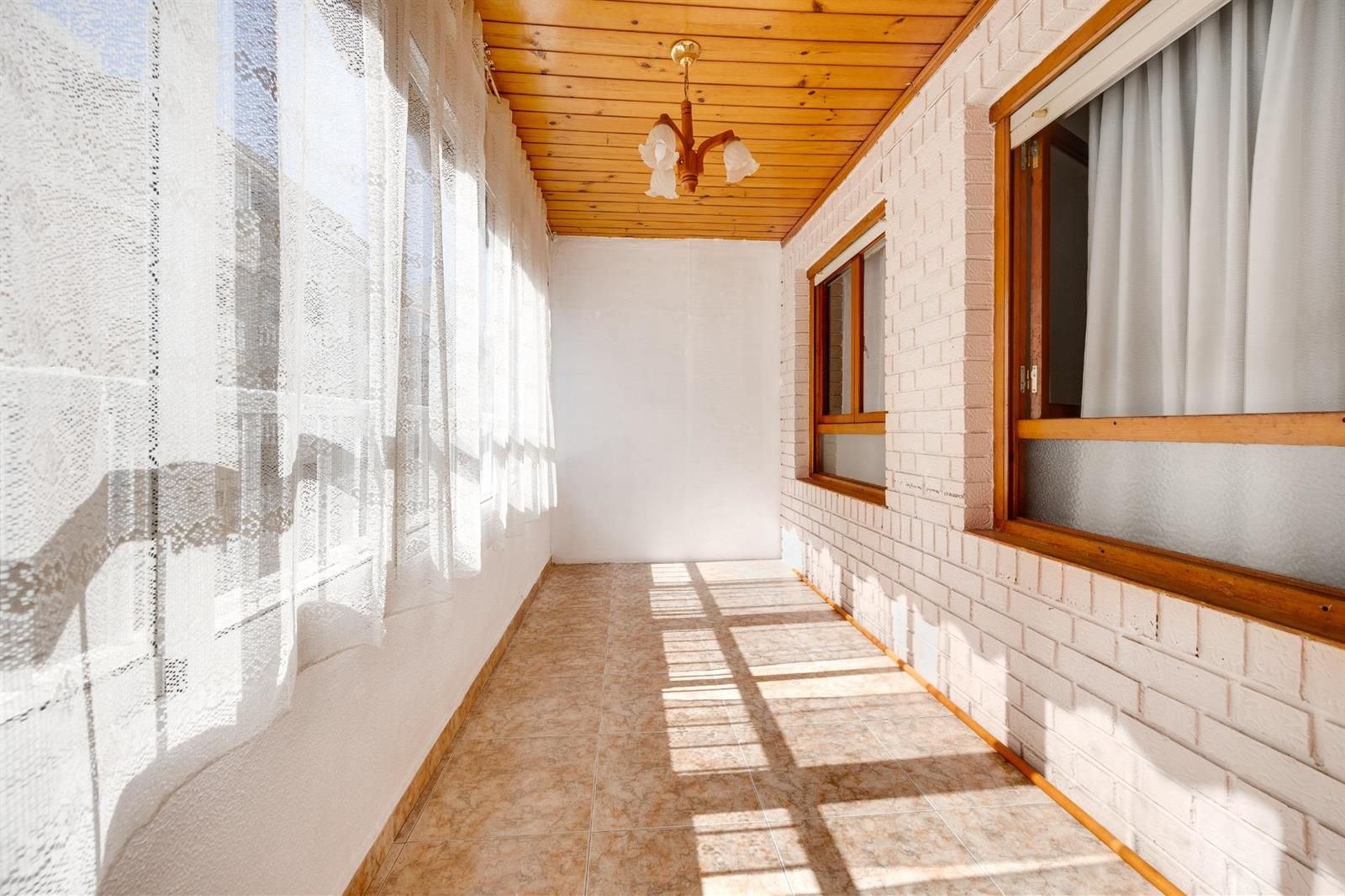 Apartamento de tres dormitorios en el Acequión