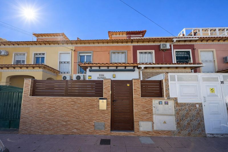 Reihenhaus zu verkaufen Torrevieja, Alicante. Ref: 20380. Mayrasa Properties Costa Blanca