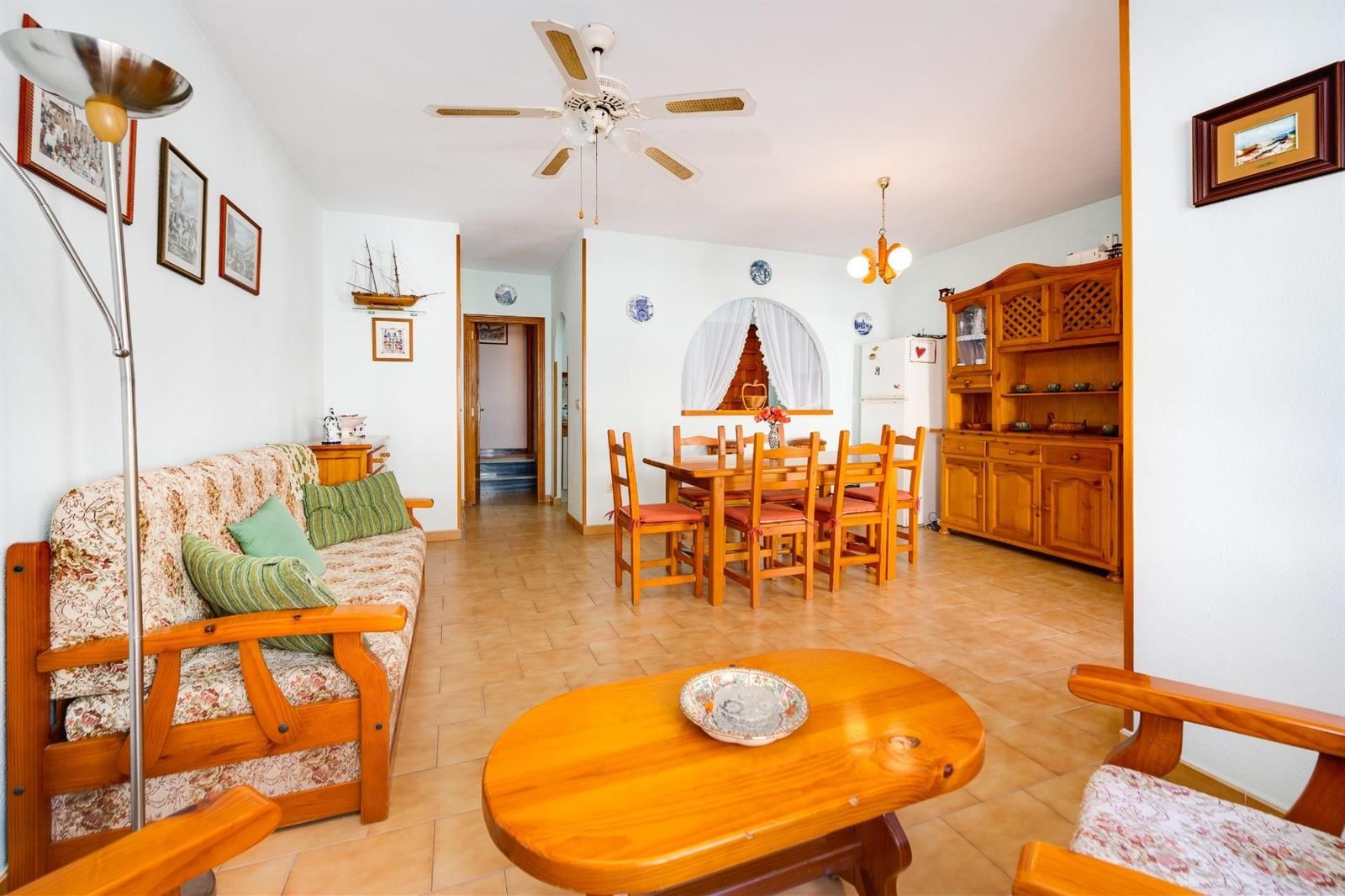 Bungalow de 3 dormitorios con piscina comunitaria en la playa de Los Locos · foto 9