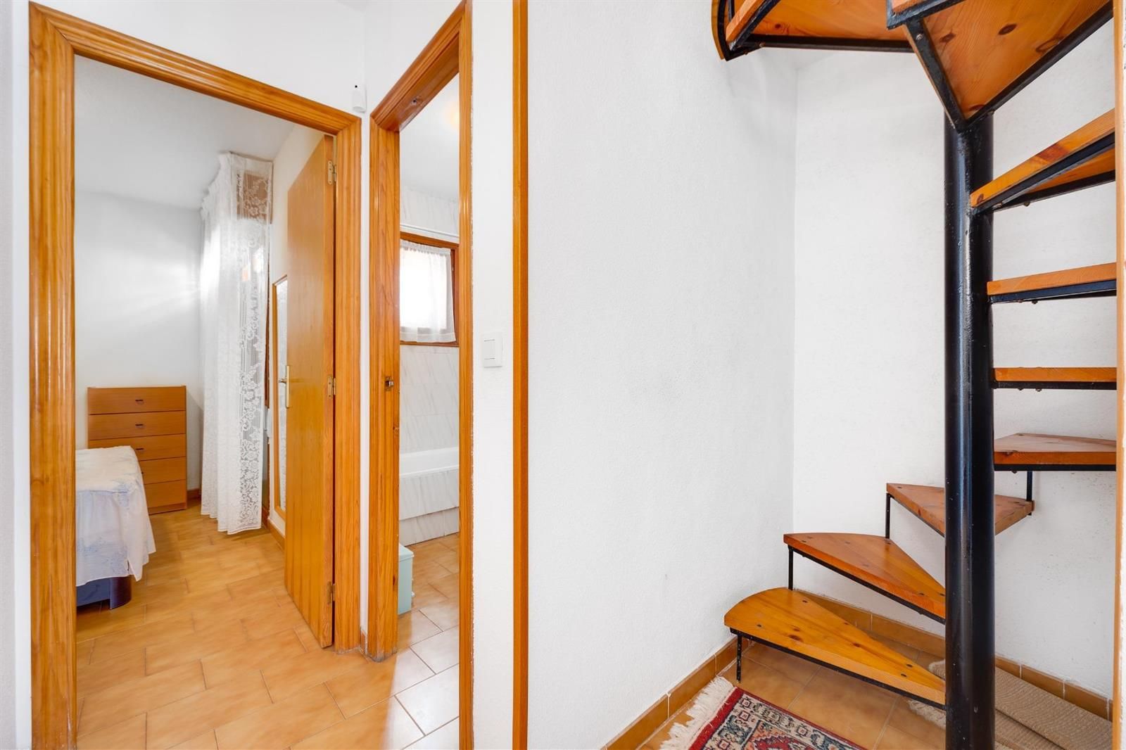 Bungalow de 3 dormitorios con piscina comunitaria en la playa de Los Locos · foto 23