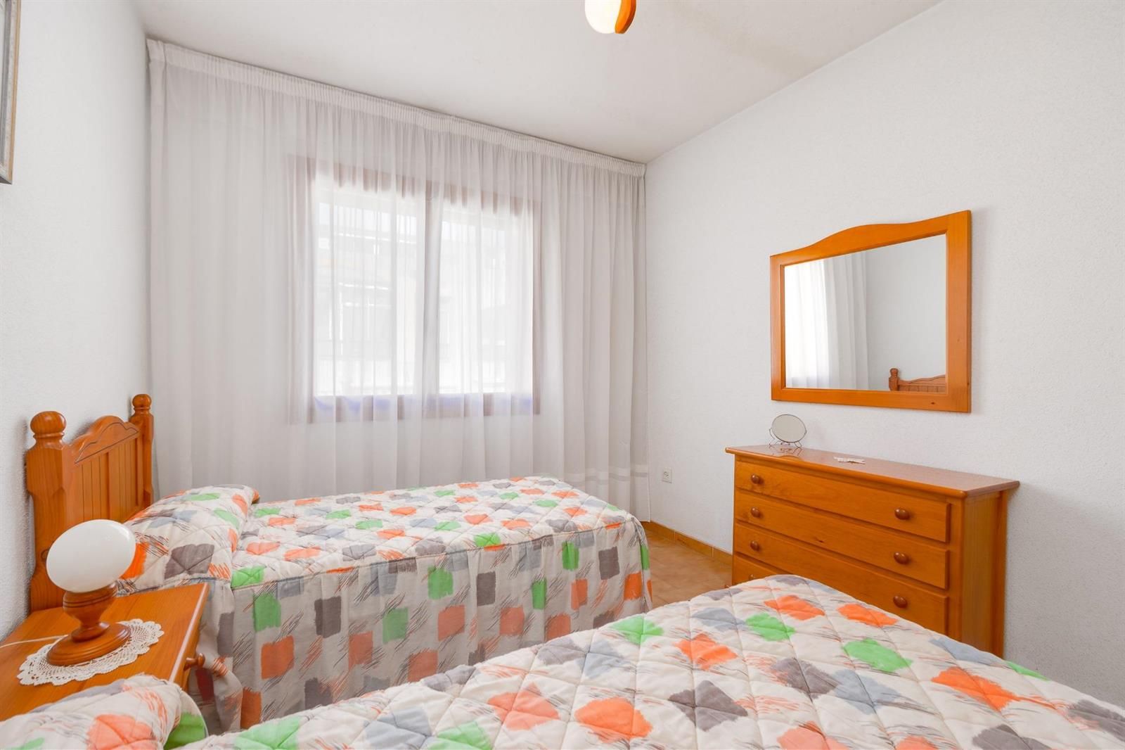 Bungalow de 3 dormitorios con piscina comunitaria en la playa de Los Locos · foto 28