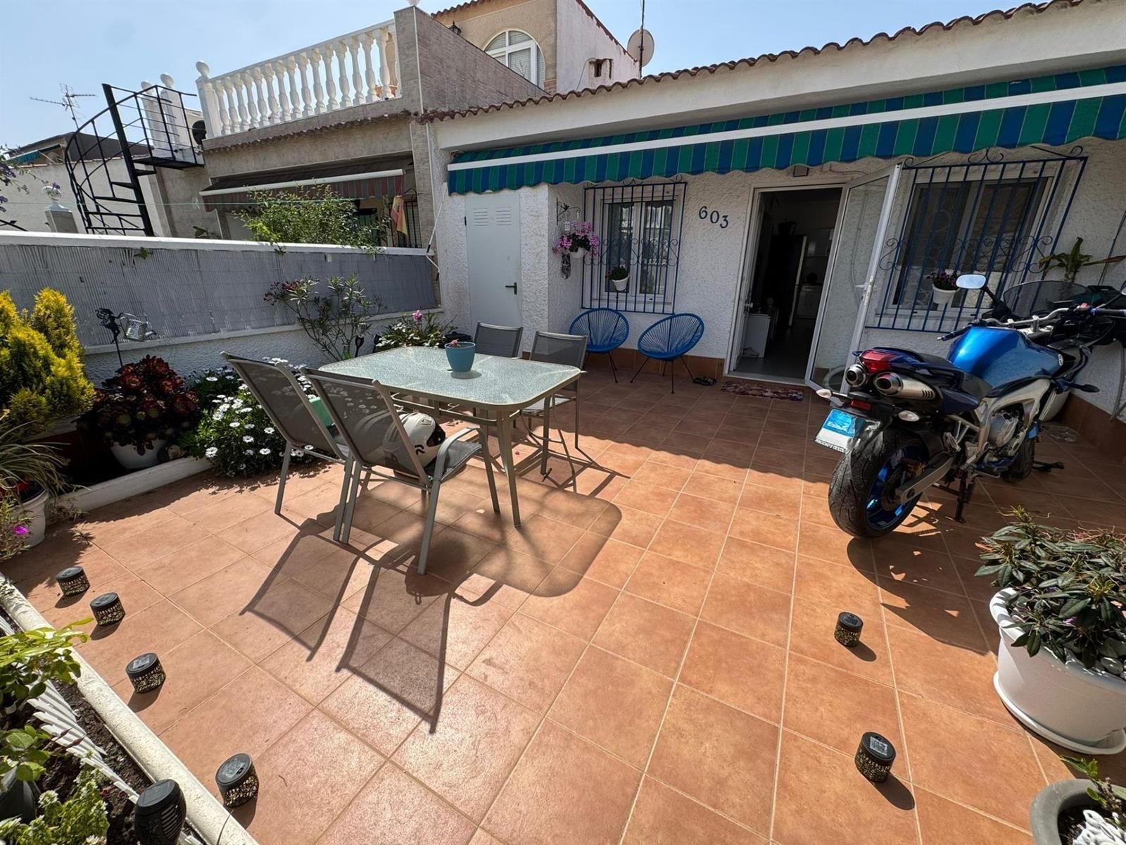 BUNGALOW SIN VECINOS ARRIBA Y REFORMADO