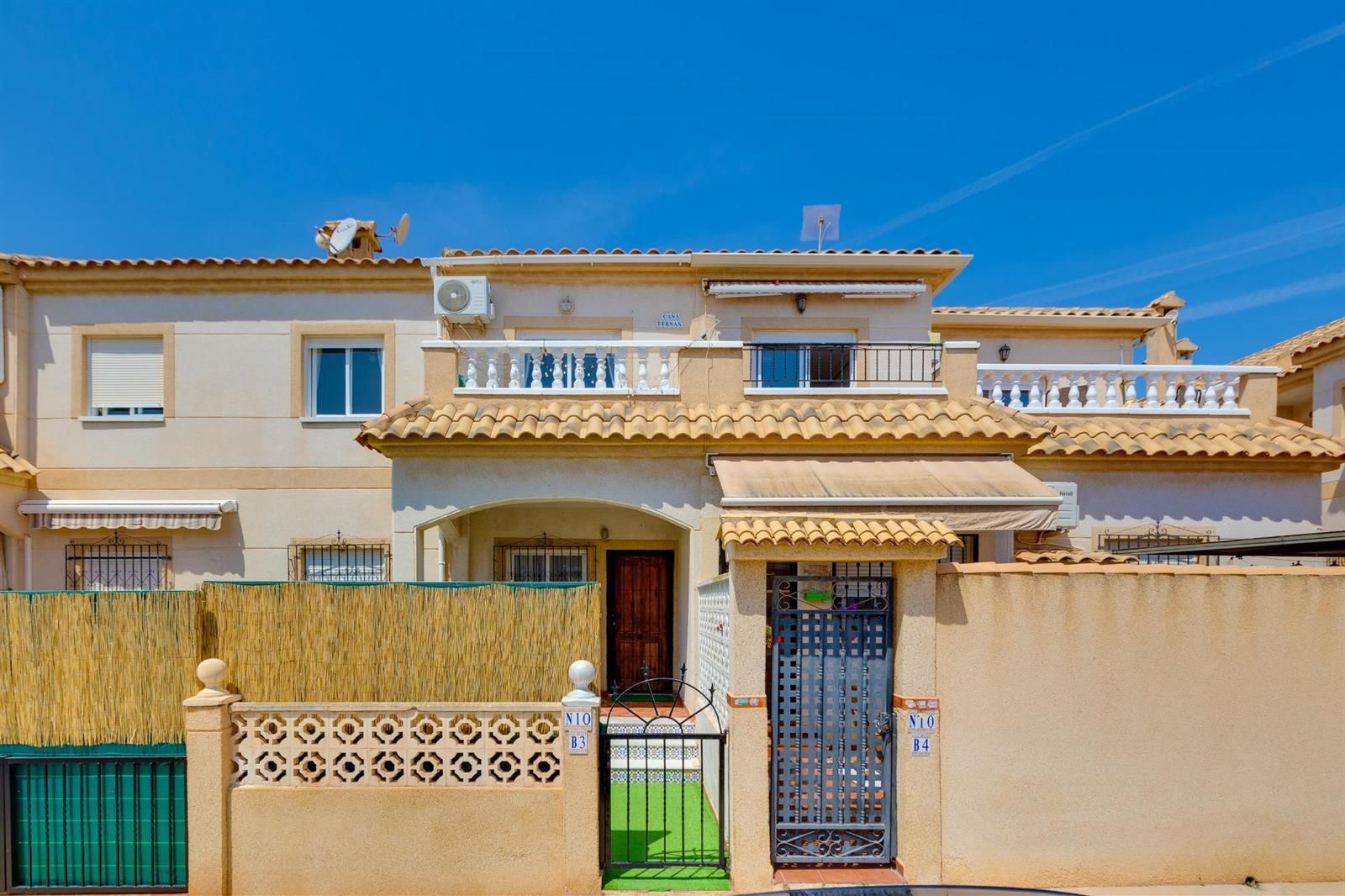 Bungalow en planta alta en Aguas Nuevas