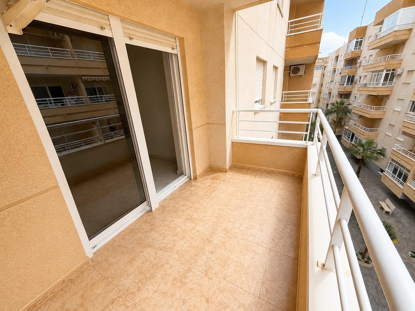 Möjlighet att 2 dormitorios con piscina y garaje
