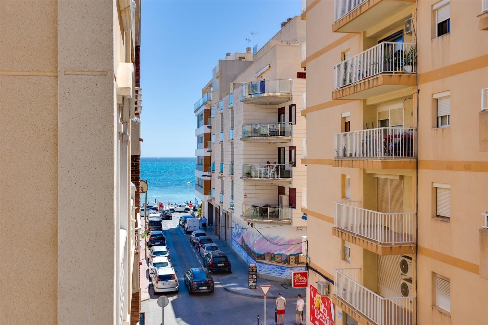 Apartamento de 2 dormitorios a 100m de la playa de Los Locos