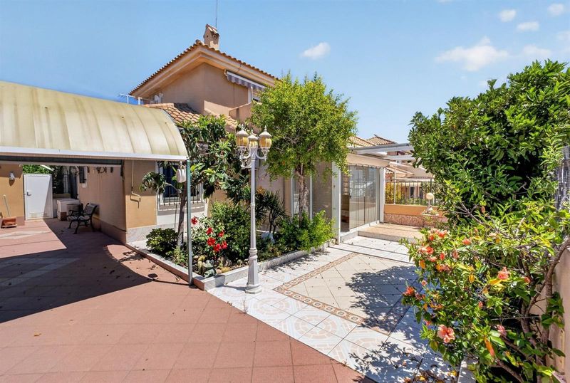 Maison mitoyenne en vente Torrevieja, Alicante. Ref: 20915. Mayrasa Properties Costa Blanca