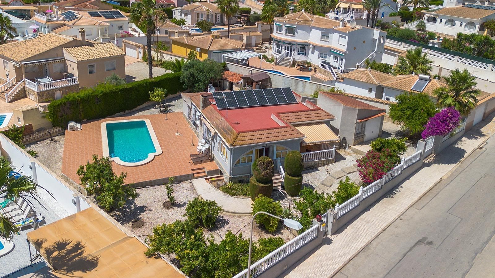 Chalet independiente con piscina privada en Ciudad Quesada, Doña Pepa