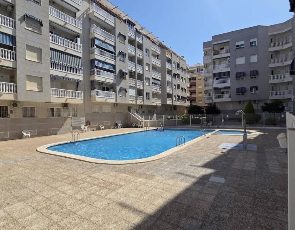 ORIENTACION SUR, PISCINA, GARAJE Y TRASTERO