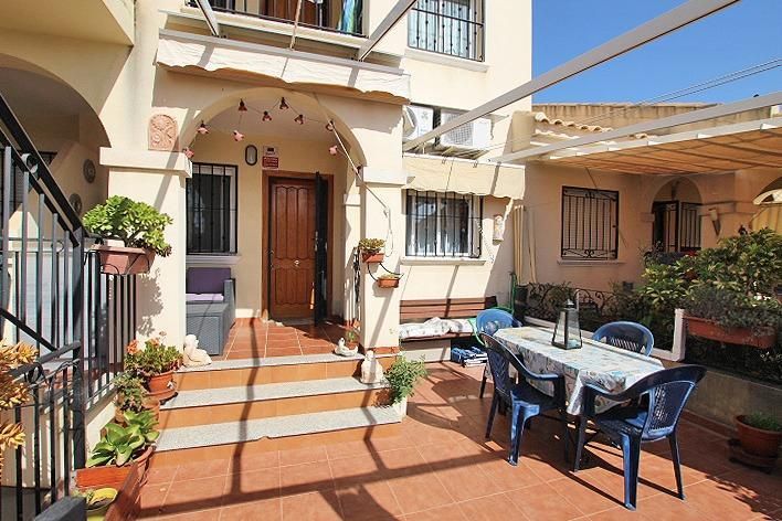 Bonito Bungalow Planta Baja con piscina en Guardamar del Segura