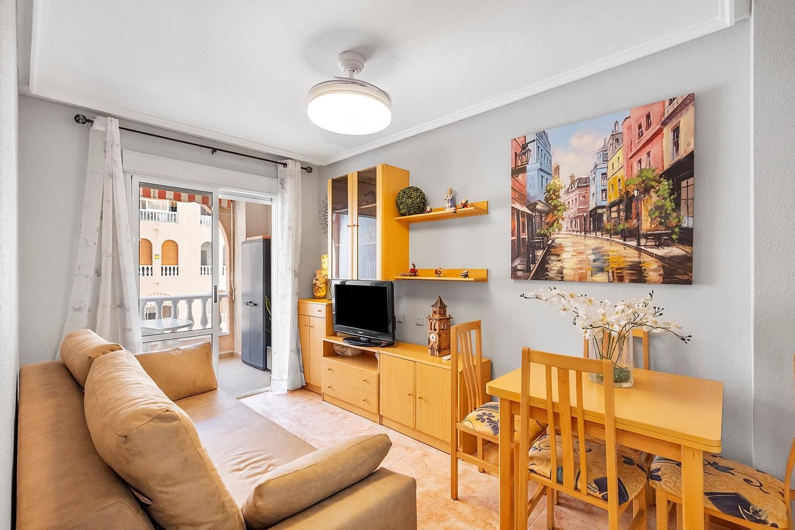 Gelegenheid om 2 slaapkamers met zwembad