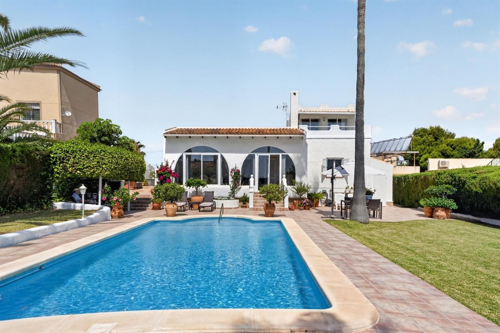 Les balcons - Villa individuelle de style méditerranéen avec piscine privée sur un terrain de 800 m²