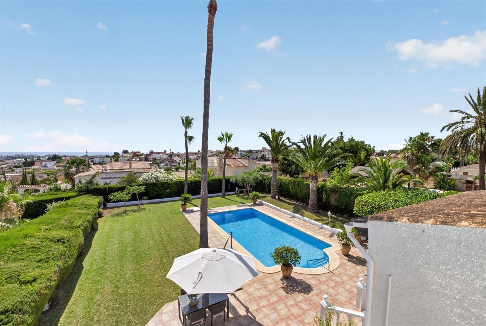 Villa individuelle de style méditerranéen avec piscine privée sur un terrain de 800 m² à Los Balcones, Torrevieja · photos 25