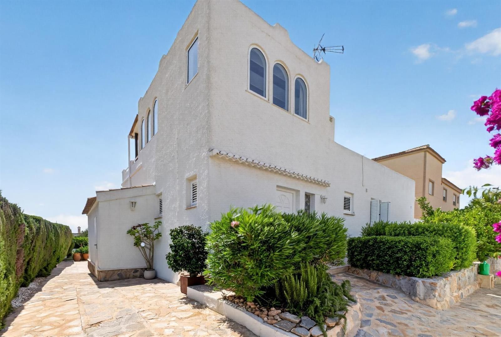 Villa individuelle de style méditerranéen avec piscine privée sur un terrain de 800 m² à Los Balcones, Torrevieja · photos 39