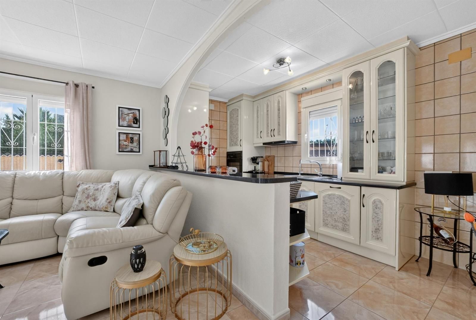 Charmante villa jumelée avec piscine privée et grand terrain à San Luis, Le Chaparral, Torrevieja · photos 10