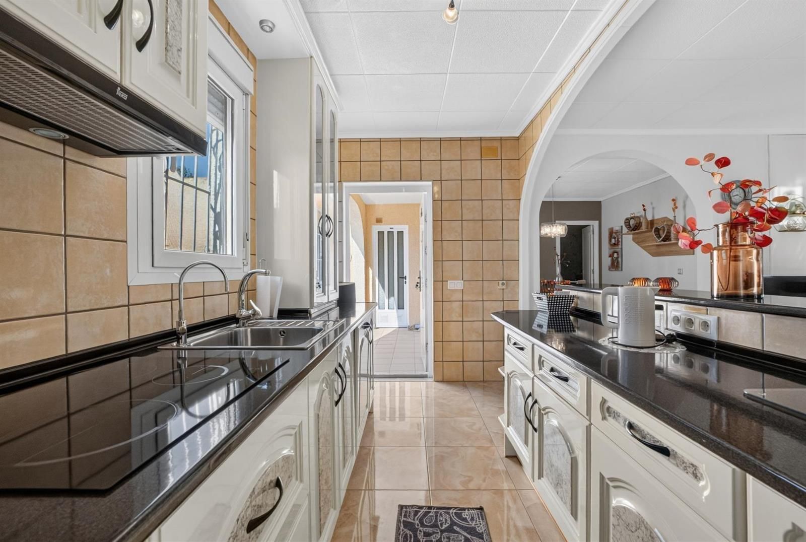Charmante villa jumelée avec piscine privée et grand terrain à San Luis, Le Chaparral, Torrevieja · photos 12