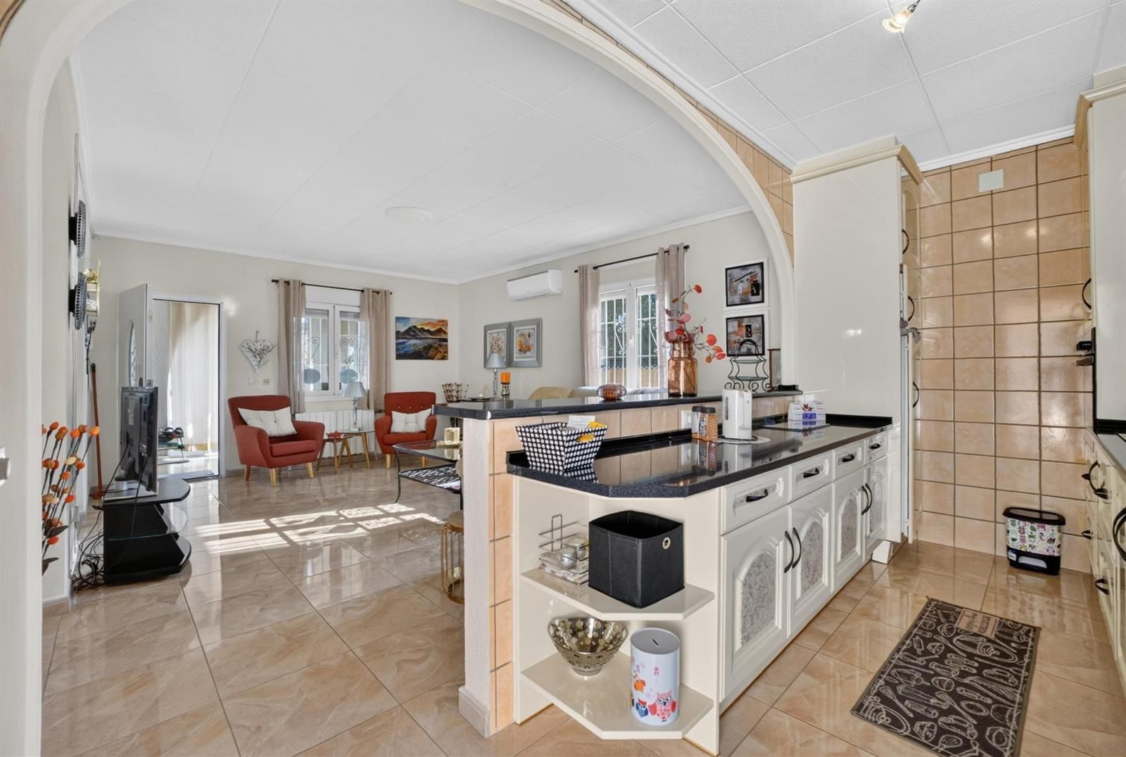 Charmante villa jumelée avec piscine privée et grand terrain à San Luis, Le Chaparral, Torrevieja · photos 13