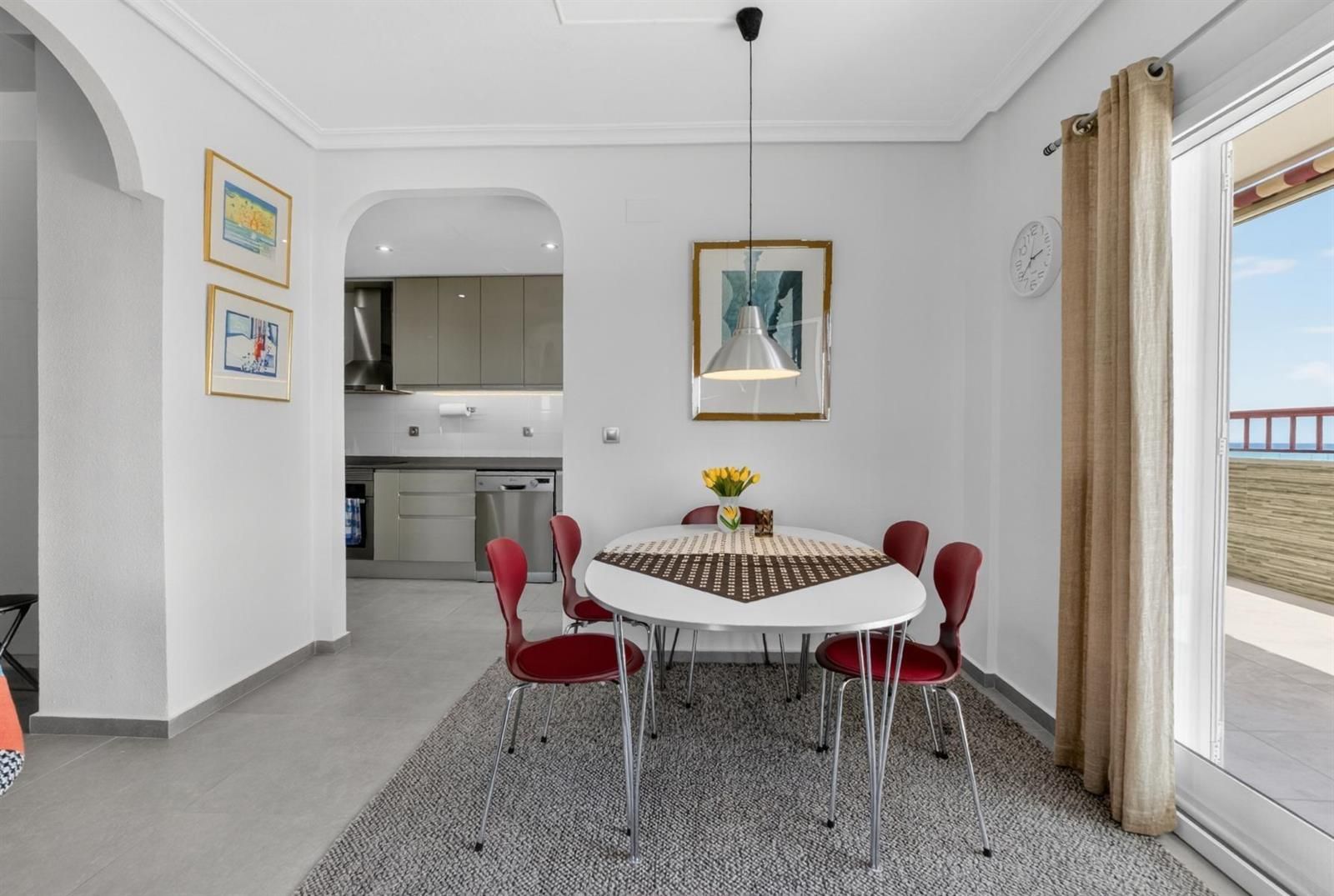 Viña Mar VII – Appartement au quatrième étage avec vue frontale sur la mer, piscine commune et garage à seulement 300 mètres de la plage de La Mata · foto 8