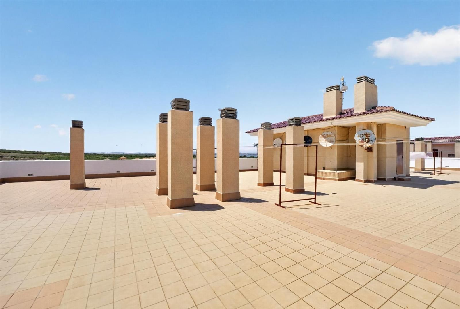 Viña Mar VII – Appartement au quatrième étage avec vue frontale sur la mer, piscine commune et garage à seulement 300 mètres de la plage de La Mata · foto 27