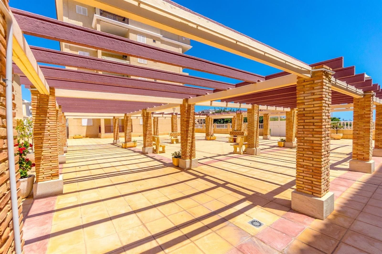 Viña Mar VII – Appartement au quatrième étage avec vue frontale sur la mer, piscine commune et garage à seulement 300 mètres de la plage de La Mata · foto 32