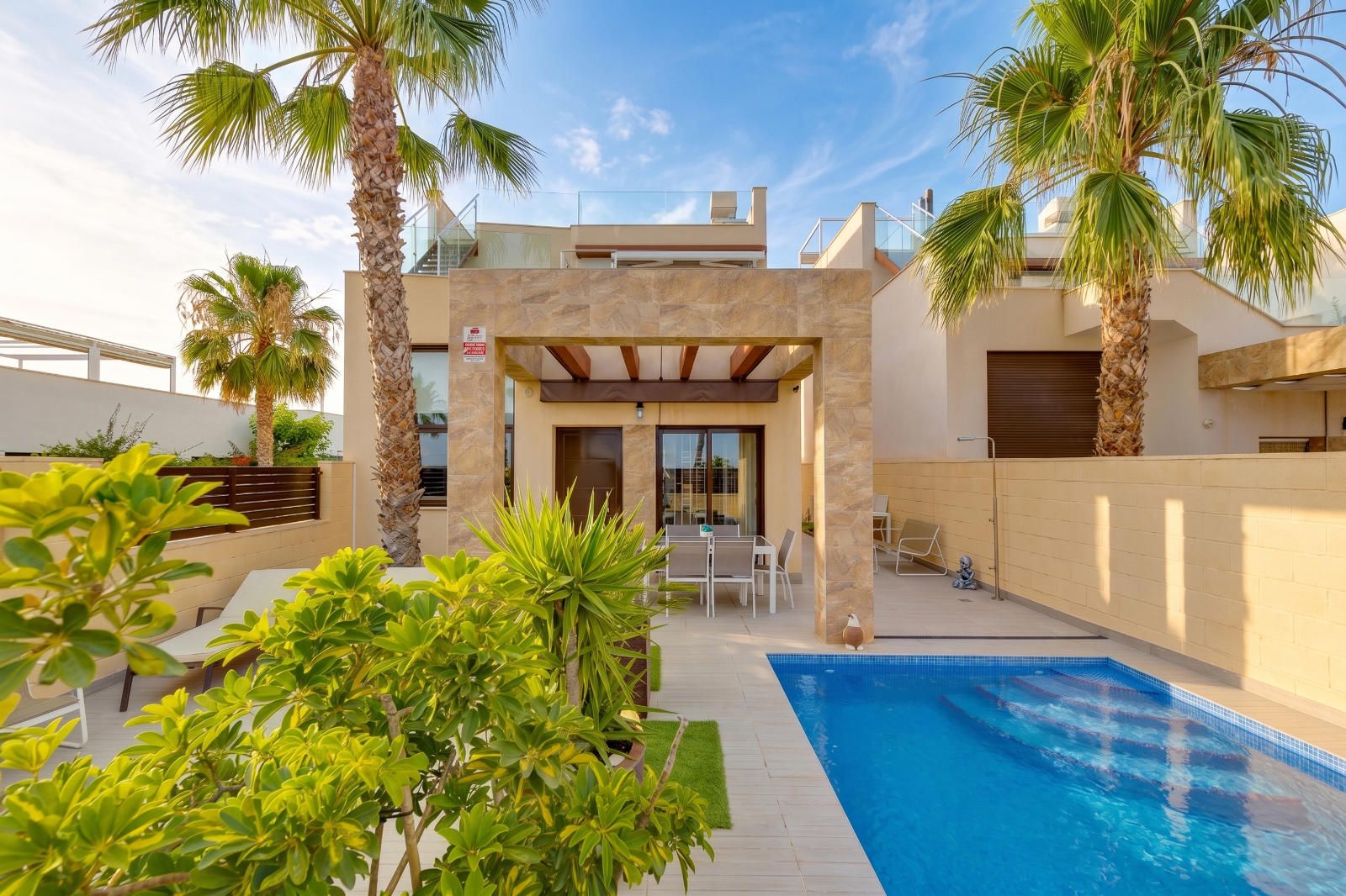 Villa individuelle moderne et exclusive à Ciudad Quesada, ville courageuse, avec piscine privée. · Photo 2