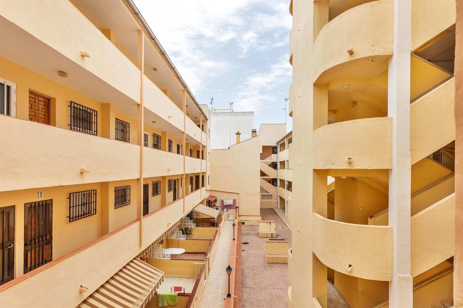 Apartamento en Guardamar del Segura a 800 metros de la playa · foto 17