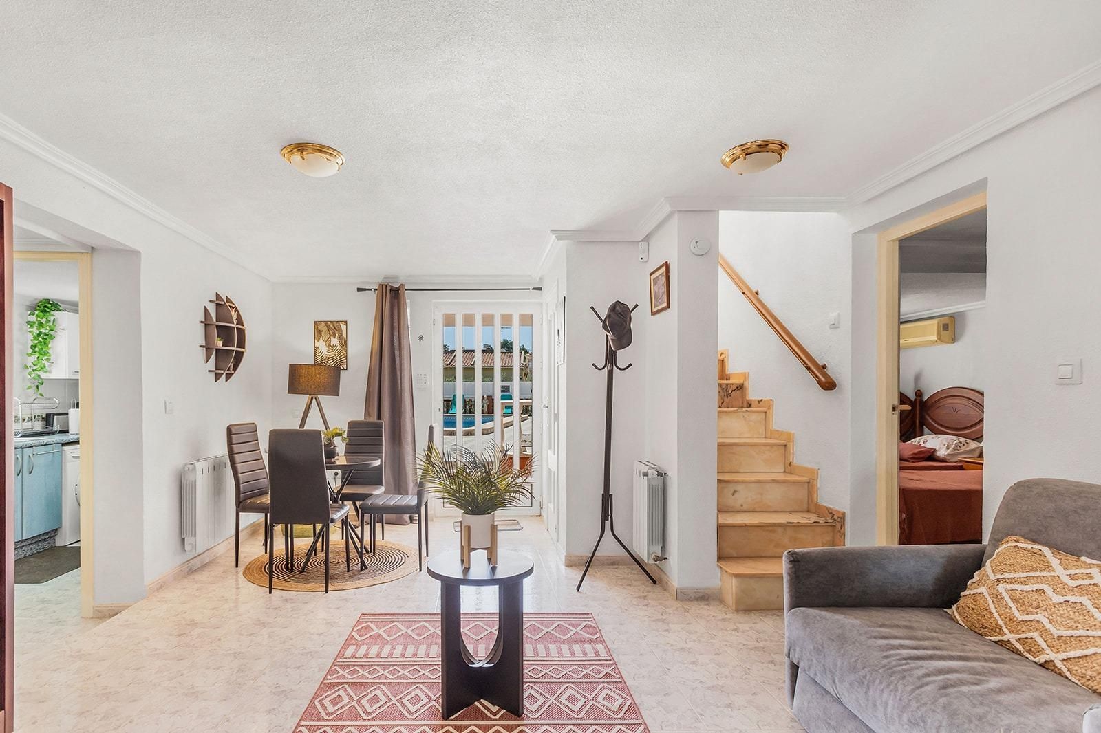 Villa independiente con piacina privada, vitas a la laguna Rosa y Salinas de Torrevieja · foto 3