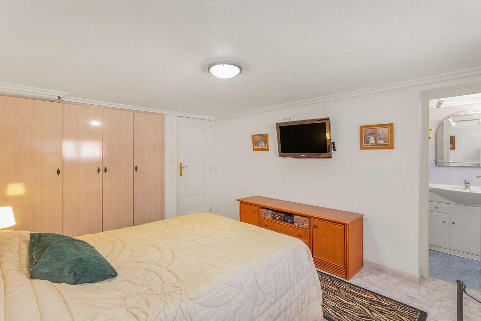 Villa independiente con piacina privada, vitas a la laguna Rosa y Salinas de Torrevieja · foto 13