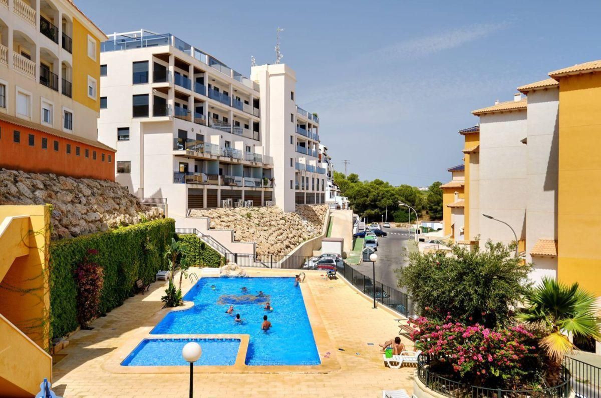Apartamentos en venta en Orihuela-Costa · foto 13
