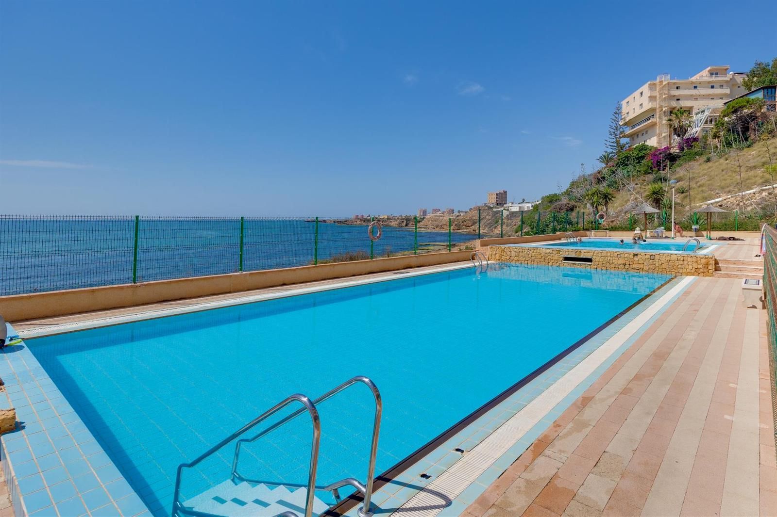 Apartamentos en venta en Torrevieja · foto 2
