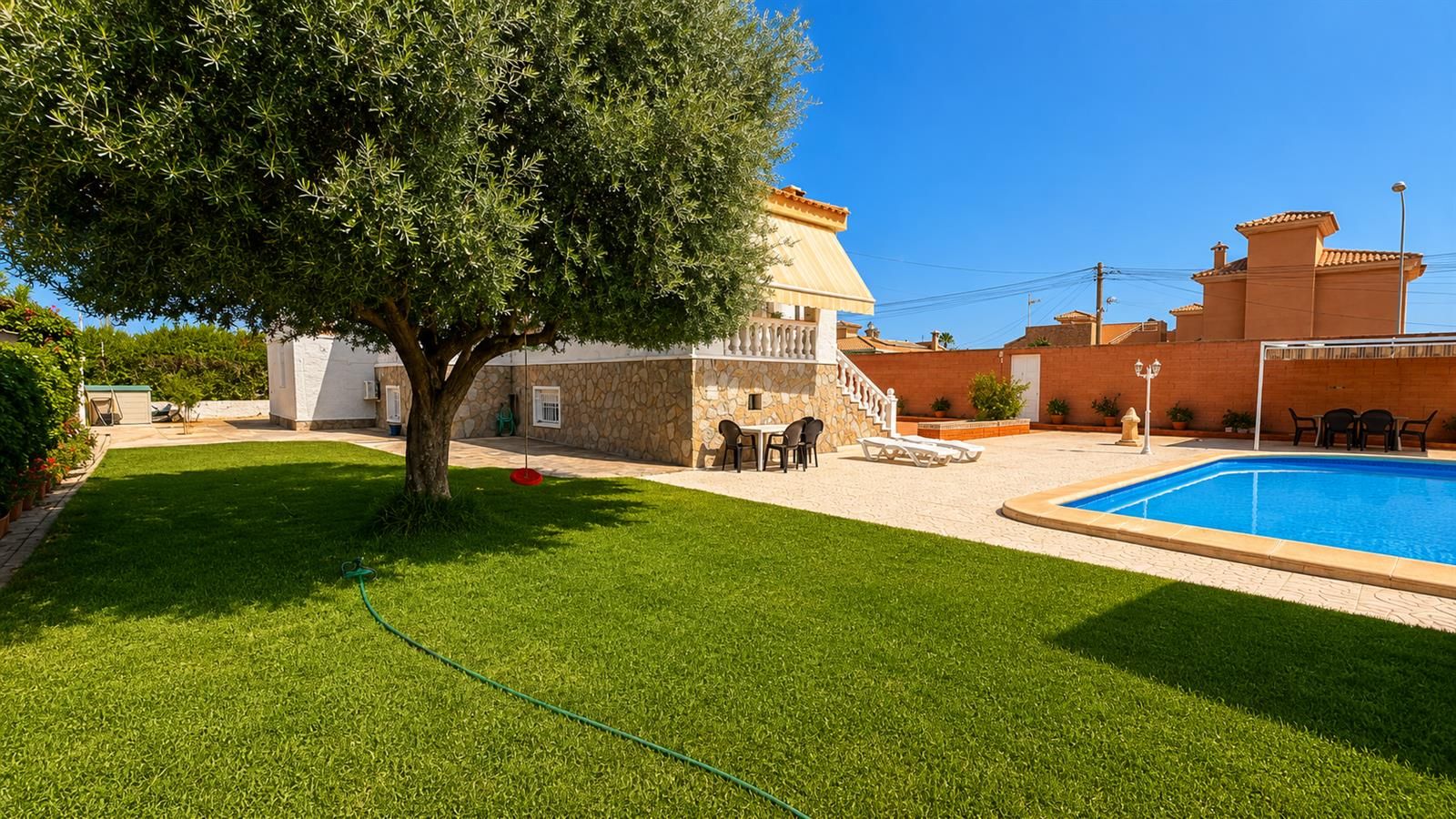 Chalets independientes en venta en Torrevieja · foto 25