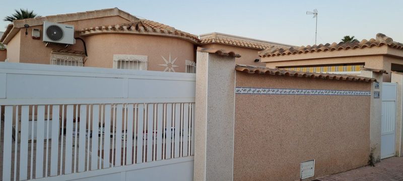 Chalet Independiente en venta  en Orihuela-Costa, Alicante . Ref: 9794. Mayrasa Properties Costa Blanca