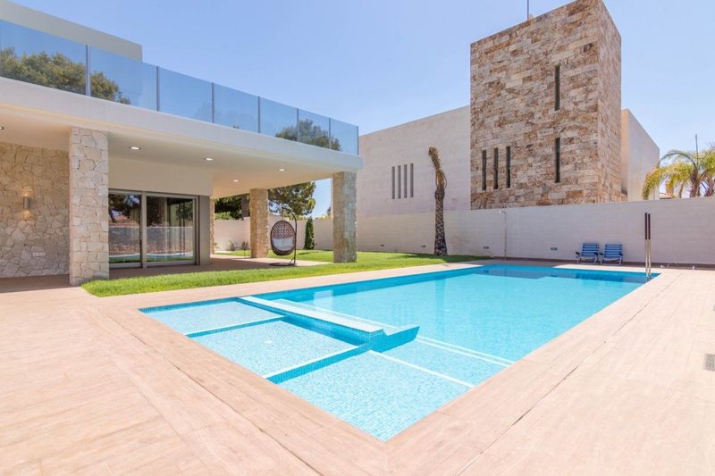 Fristående villa till salu  in Orihuela-Costa, Alicante . Ref: 9960. Mayrasa Properties Costa Blanca