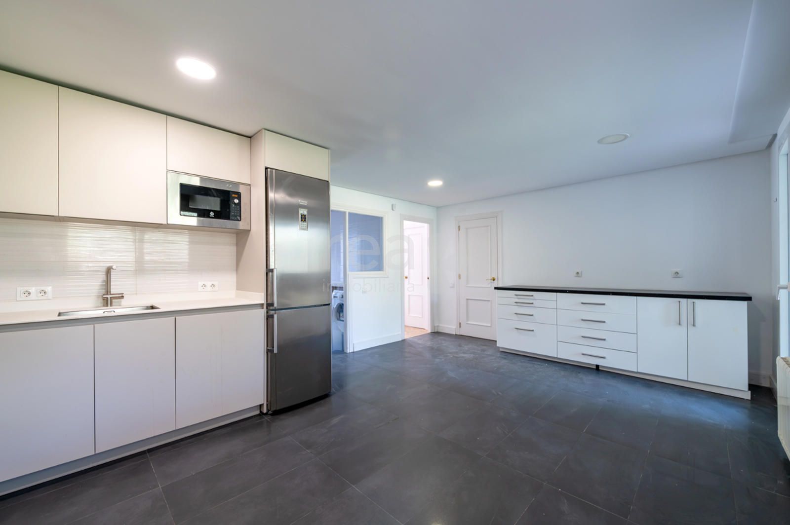 Corner townhouse for rent in Alcobendas, Madrid (La Moraleja)