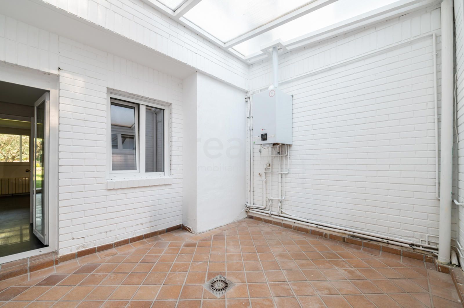 Corner townhouse for rent in Alcobendas, Madrid (La Moraleja)