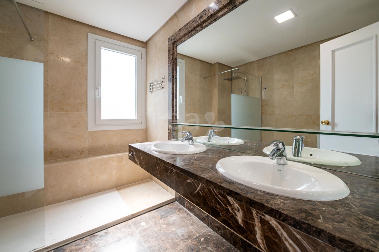 Corner townhouse for rent in Alcobendas, Madrid (La Moraleja)