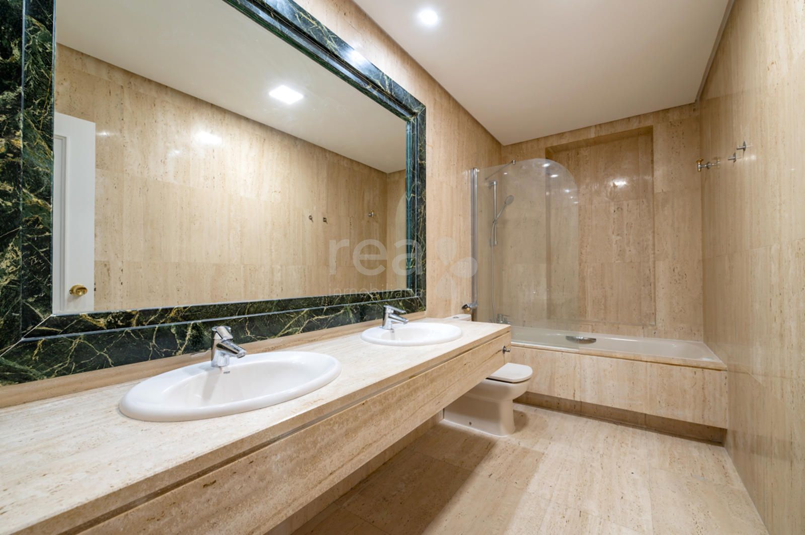 Corner townhouse for rent in Alcobendas, Madrid (La Moraleja)